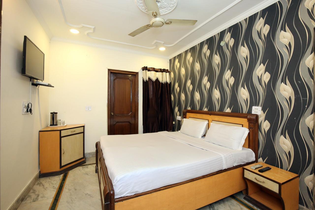 Zirakpur Capital O 10990 Hotel Gobind Regency מראה חיצוני תמונה