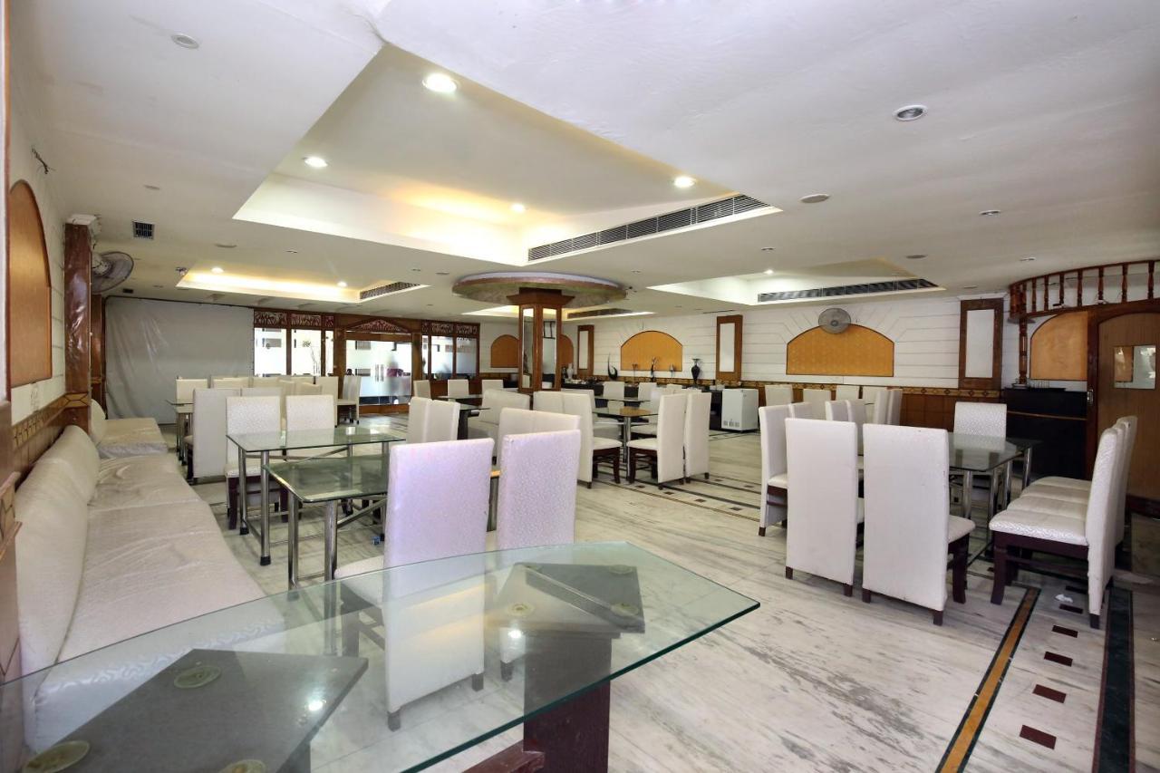 Zirakpur Capital O 10990 Hotel Gobind Regency מראה חיצוני תמונה