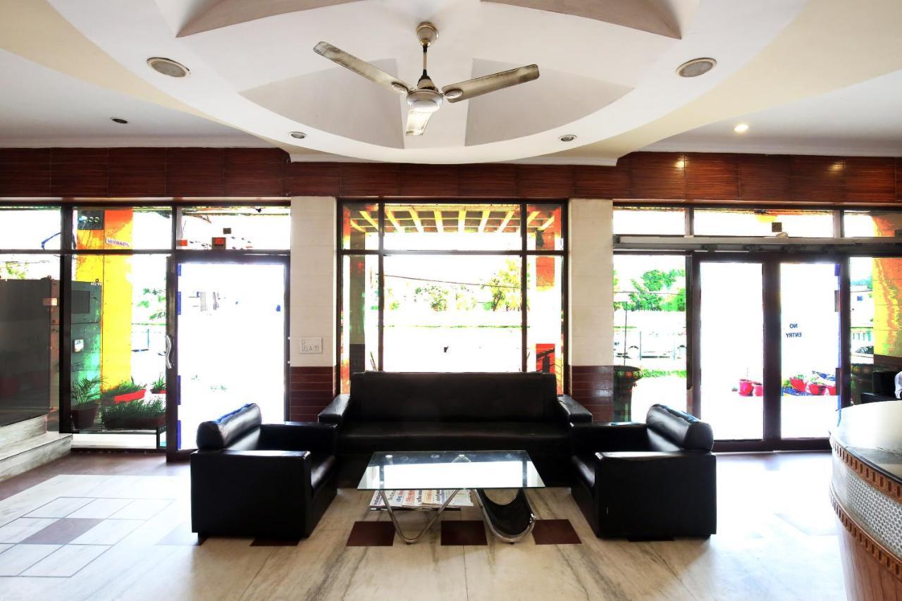 Zirakpur Capital O 10990 Hotel Gobind Regency מראה חיצוני תמונה
